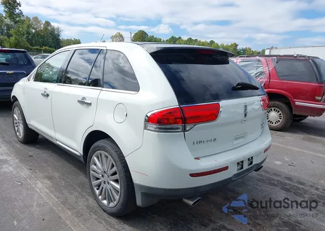 2011 Lincoln Mkx z USA, uszkodzony, nr VIN 2LMDJ8JKXBBJ28048